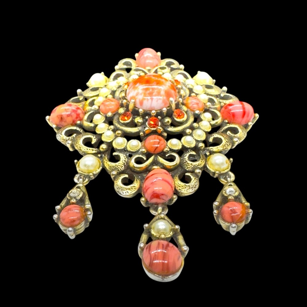 Vintage Hallmarked Hollycraft Coral Art Glass Cabochon & Pearl Dangling Brooch - Picture 4 of 11